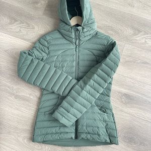 Lululemon - Packable, travel friendly down jacket